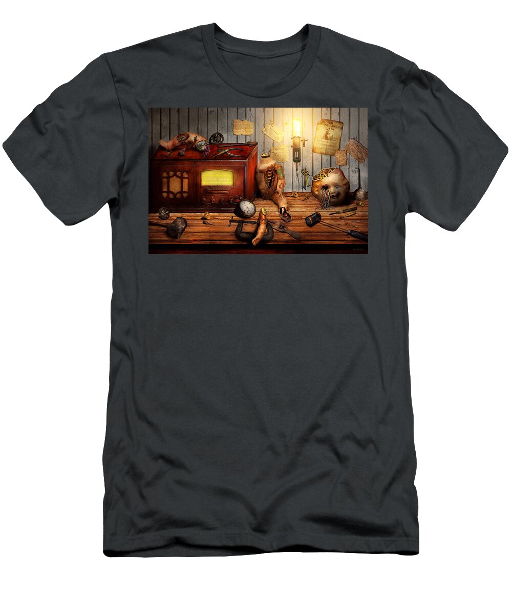 Steampunk Repairing a Friendship Mike Savad T-Shirt