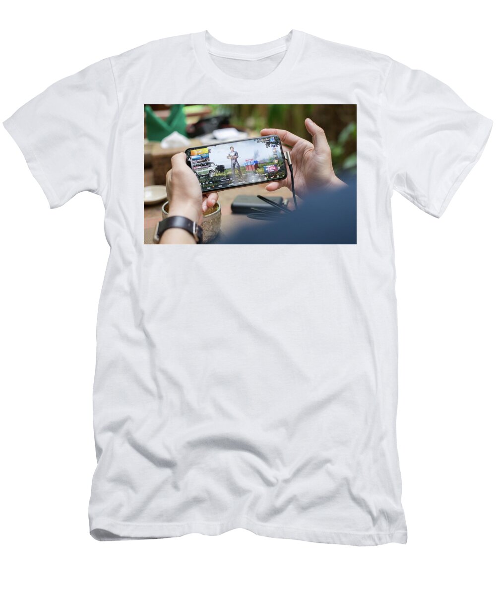 Synthwave Gamer Madness 13 Frank Designs T-Shirt