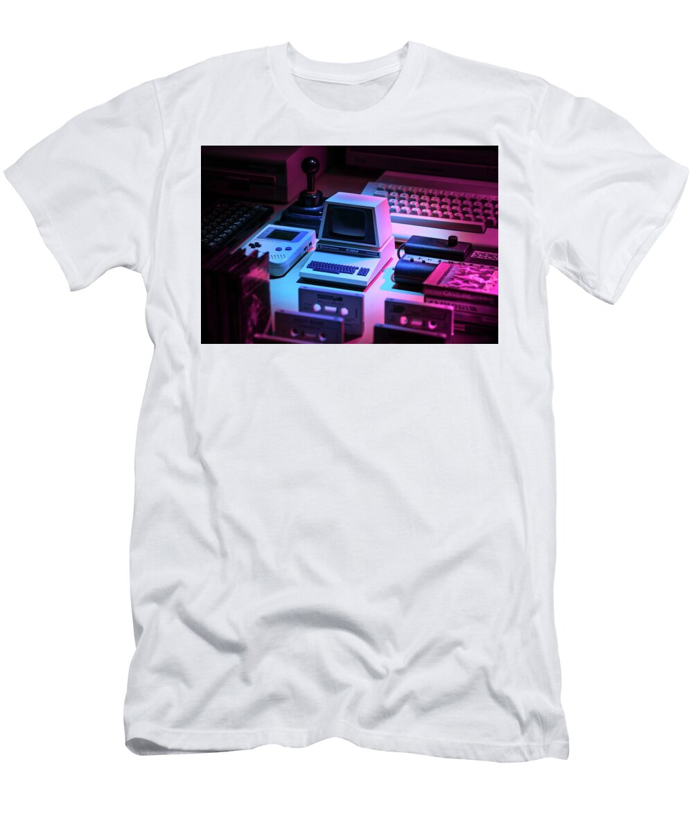 Synthwave Gamer Madness 15 Frank Designs T-Shirt