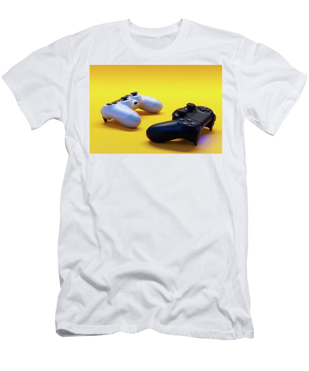 Synthwave Gamer Madness 25 Frank Designs T-Shirt