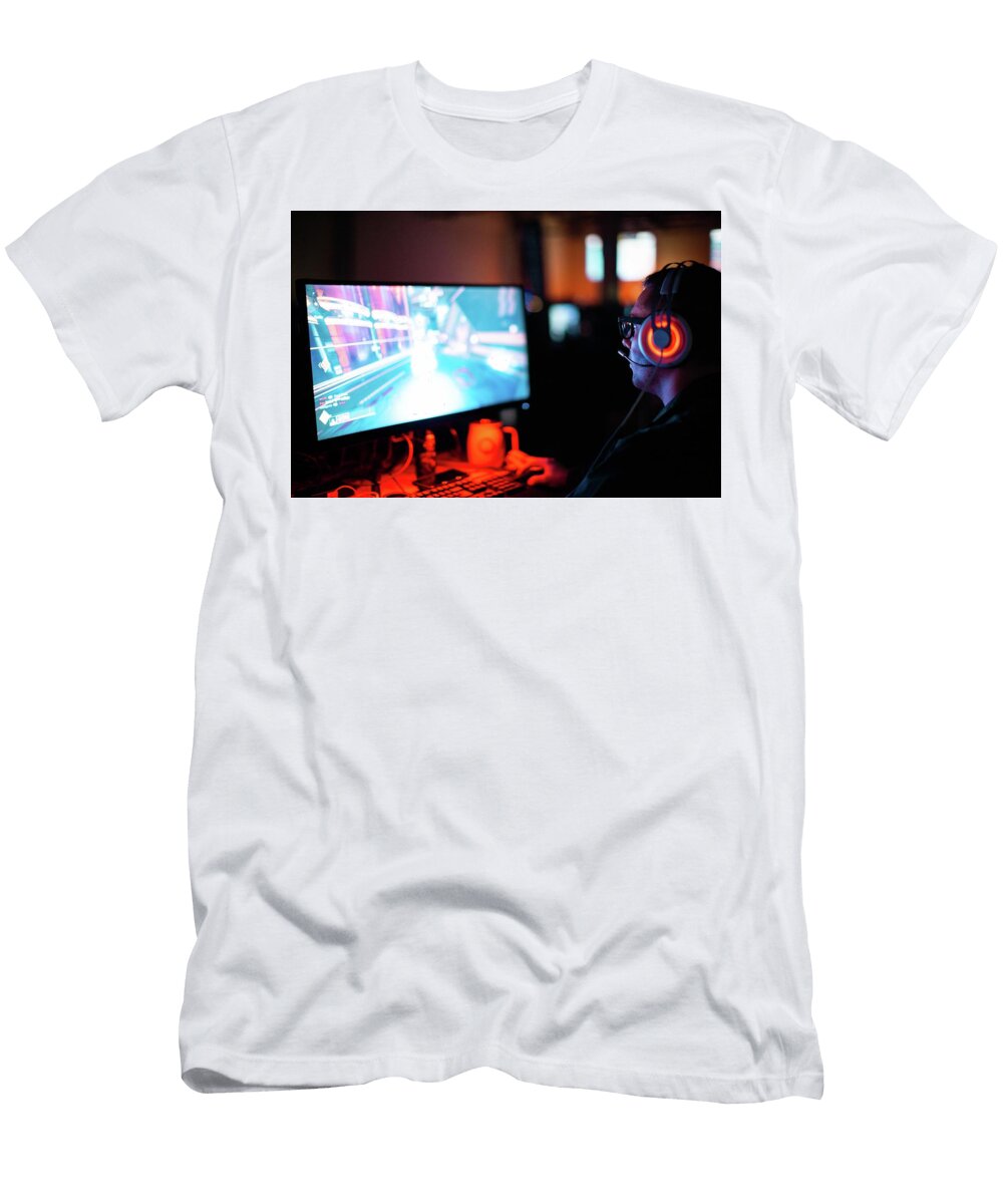 Synthwave Gamer Madness 29 Frank Designs T-Shirt