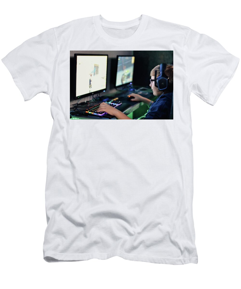 Synthwave Gamer Madness 36 Frank Designs T-Shirt