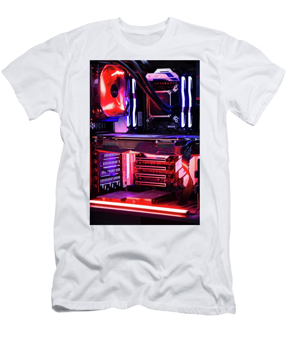 Synthwave Gamer Madness 7 Frank Designs T-Shirt