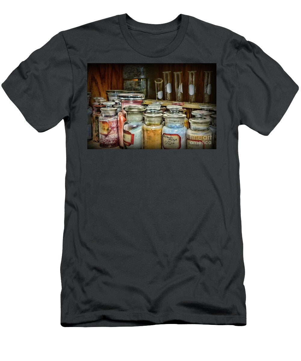 Test Tubes and Science Paul Ward T-Shirt