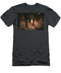 The Hotdog in the Ruin Taylor Axtell T-Shirt