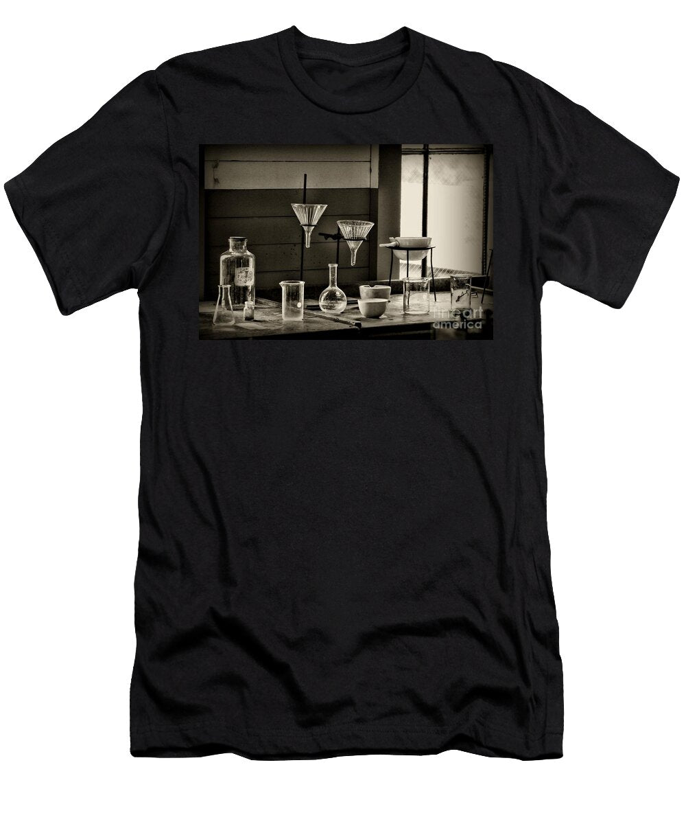 The Scientific Method Paul Ward T-Shirt
