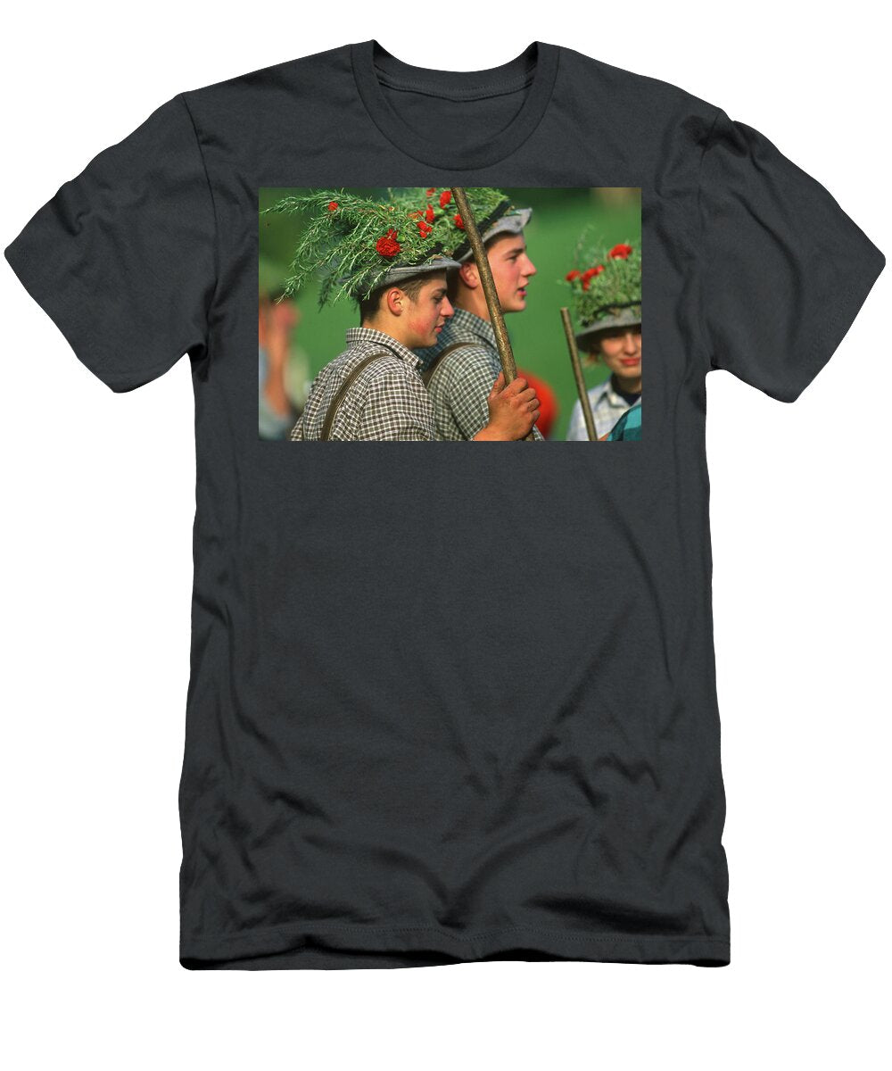 Traditional Costumes of Mountain Mario Colonel T-Shirt