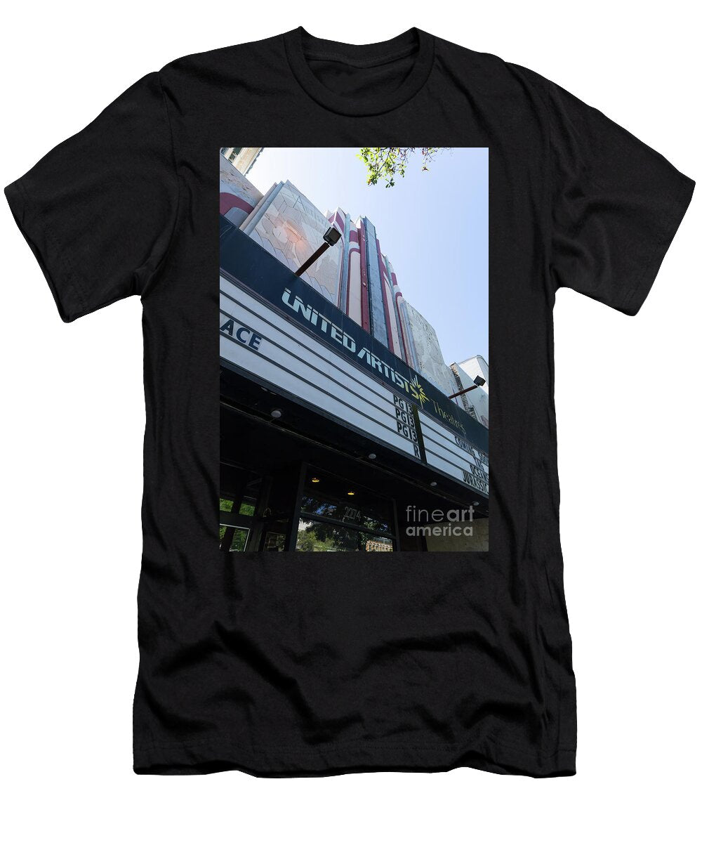 United Artists Berkeley 7 Movie Theater At University of California Berkeley Dsc6316 Wingsdomain Art and Photography T-Shirt