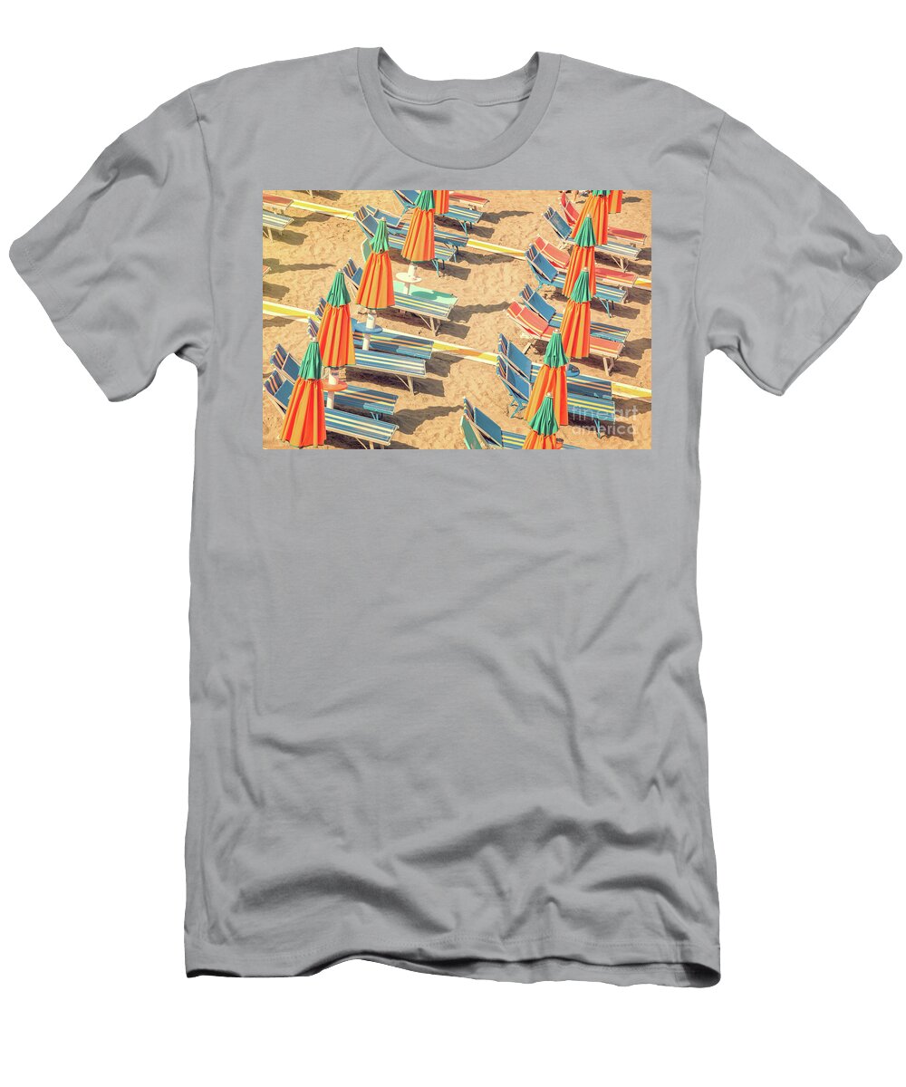 Vintage Beach Delphimages Photo Creations T-Shirt