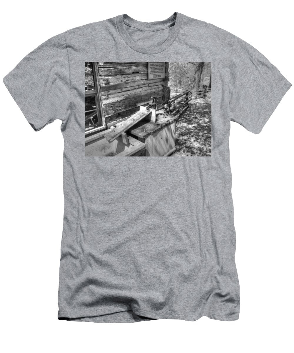 Water Pump in Nature V2 John Straton T-Shirt