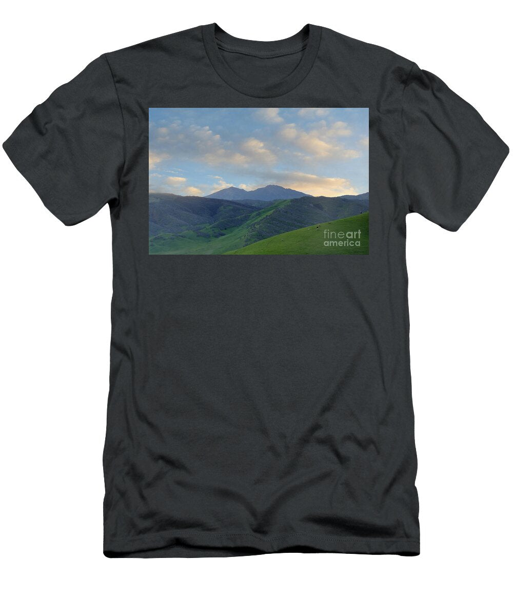 Winter Sunset Over Mount Diablo Via Round Valley Preserve Yuval Helfman T-Shirt